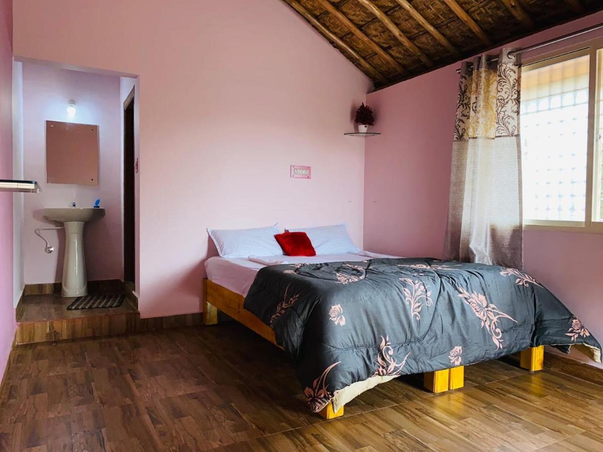 Prajwal Home Stay Hampi Exterior foto