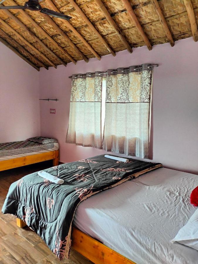 Prajwal Home Stay Hampi Exterior foto