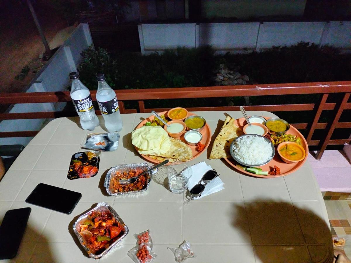 Prajwal Home Stay Hampi Exterior foto